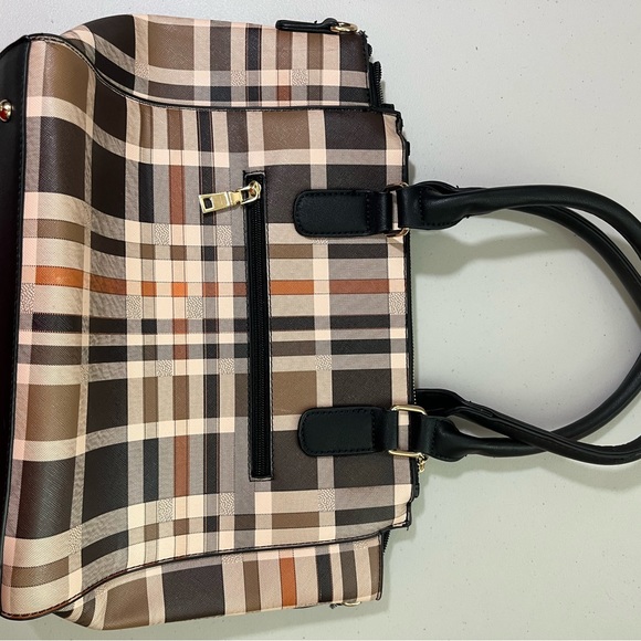 Black Tones Plaid Bag. This was much bigger than I wanted. Clean bag. - Picture 2 of 3